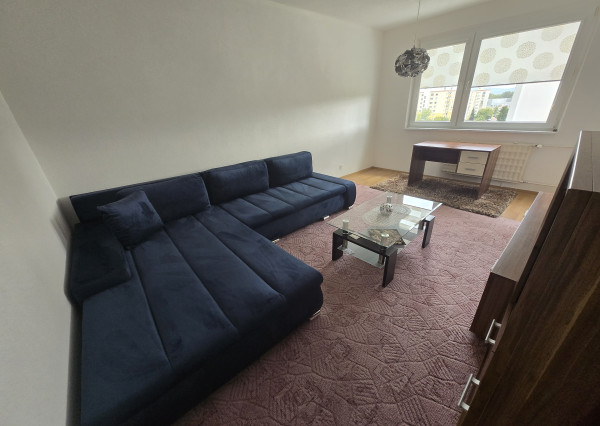NA PRENÁJOM 3 izbový byt 72m2 Zvolen-Západ, zariadený a prerobený s loggiou